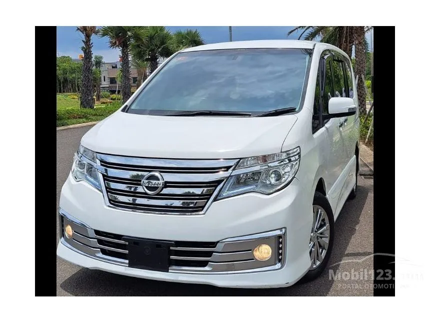 Jual Mobil Nissan Serena 2015 Highway Star 2.0 di Jawa Barat Automatic MPV Putih Rp 259.000.000