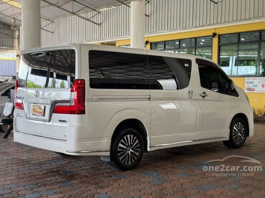 2024 Toyota Majesty Grande Van