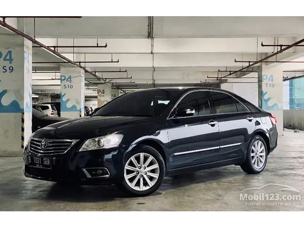 Membeli Toyota Camry Bekas 2010: Panduan Lengkap dari Pertimbangan hingga Negosiasi