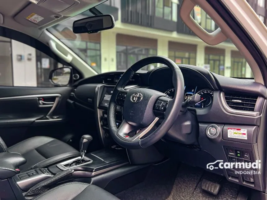 2022 Toyota Fortuner GR Sport 4X2 SUV