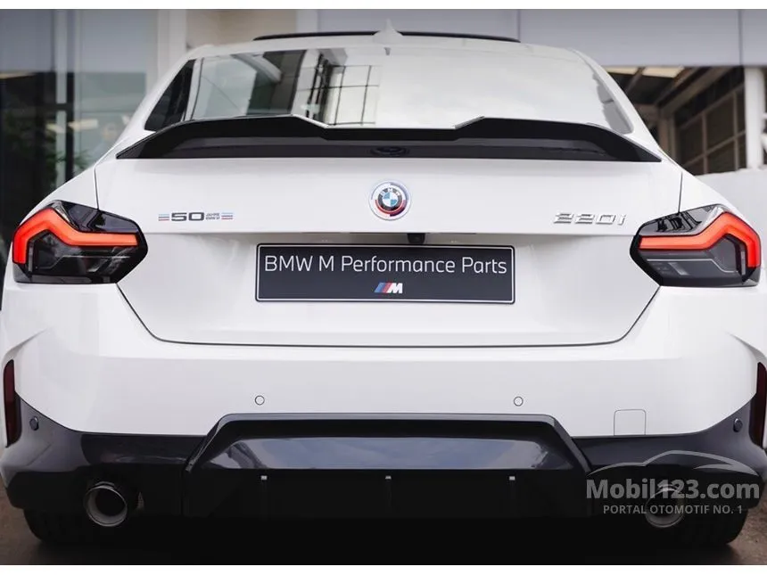 2022 BMW 220i M Performance Parts Coupe