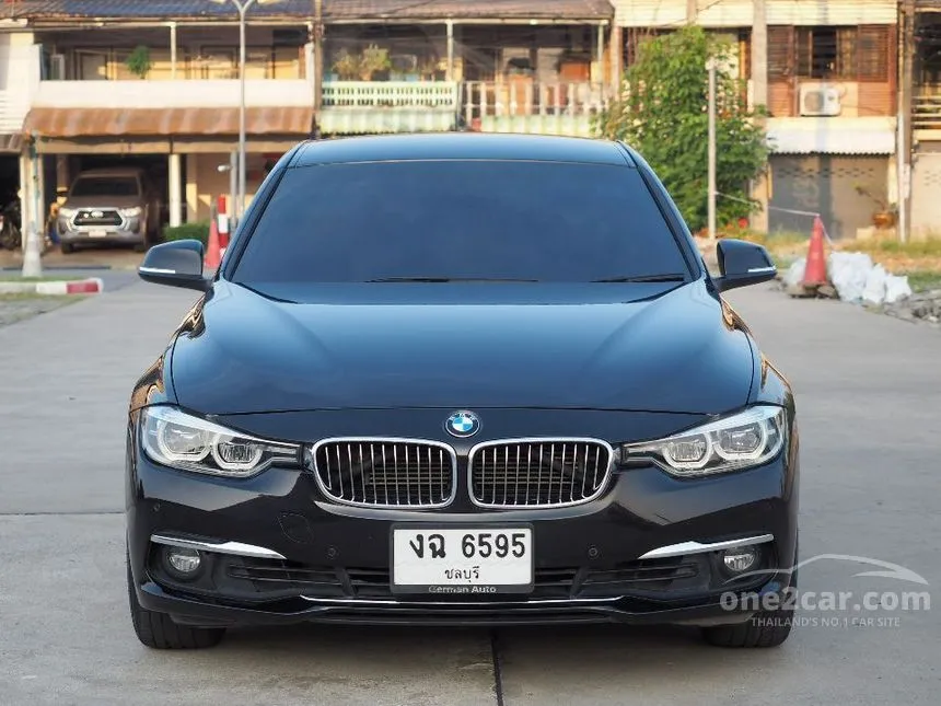 2016 BMW 330e Luxury Sedan