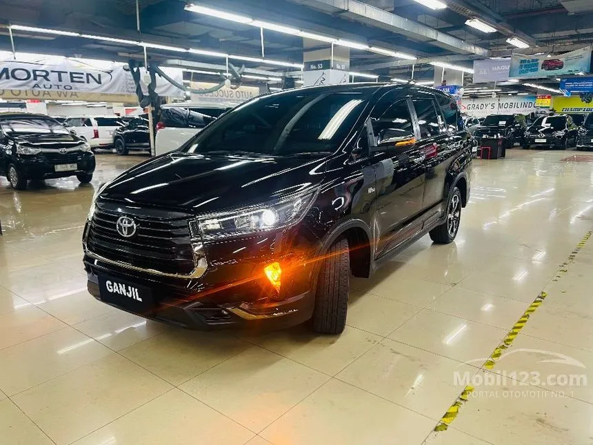 2022 Toyota Kijang Innova Venturer MPV
