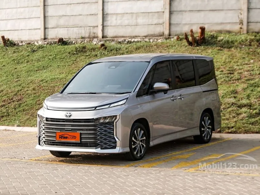 2023 Toyota Voxy (Non Premium Color) MPV