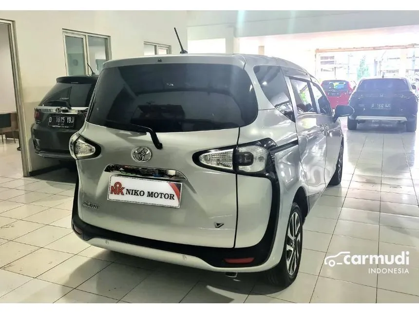 2017 Toyota Sienta V MPV