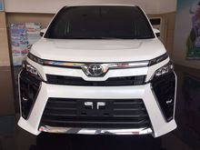 2018 Toyota Voxy 2.0 R80 Wagon