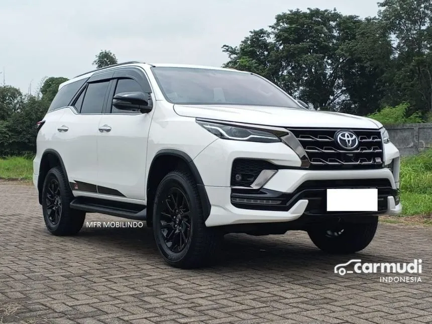 2023 Toyota Fortuner GR Sport 4X2 SUV