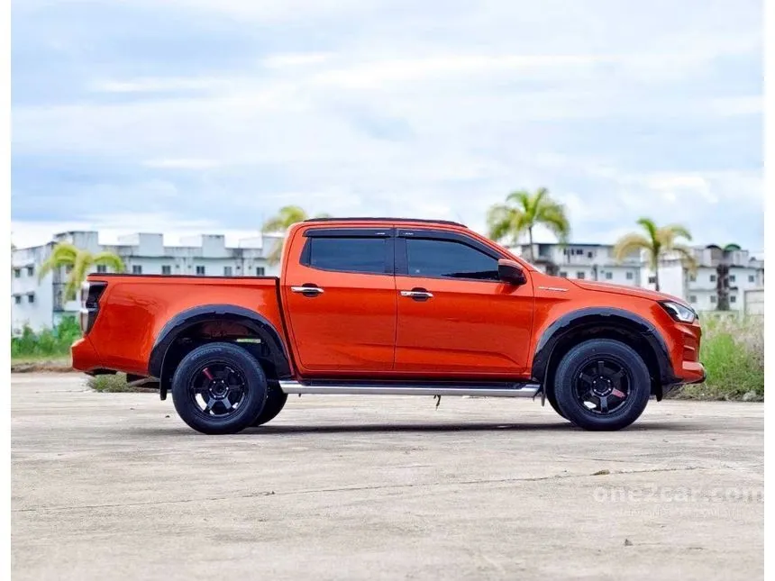 2019 Isuzu D-MAX Hi-Lander Stealth Z-Prestige Cab-4 Pickup