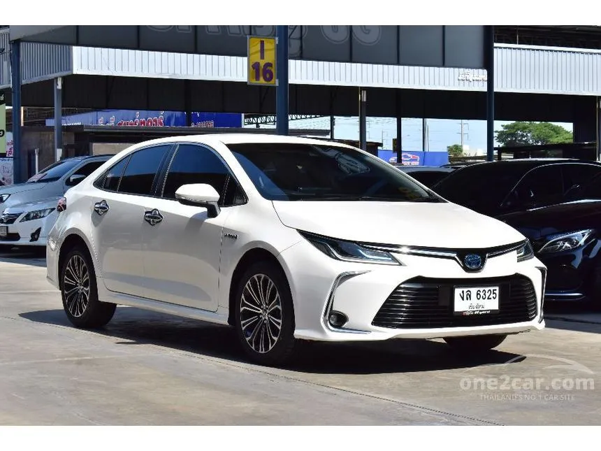 2019 Toyota Corolla Altis Hybrid High Sedan