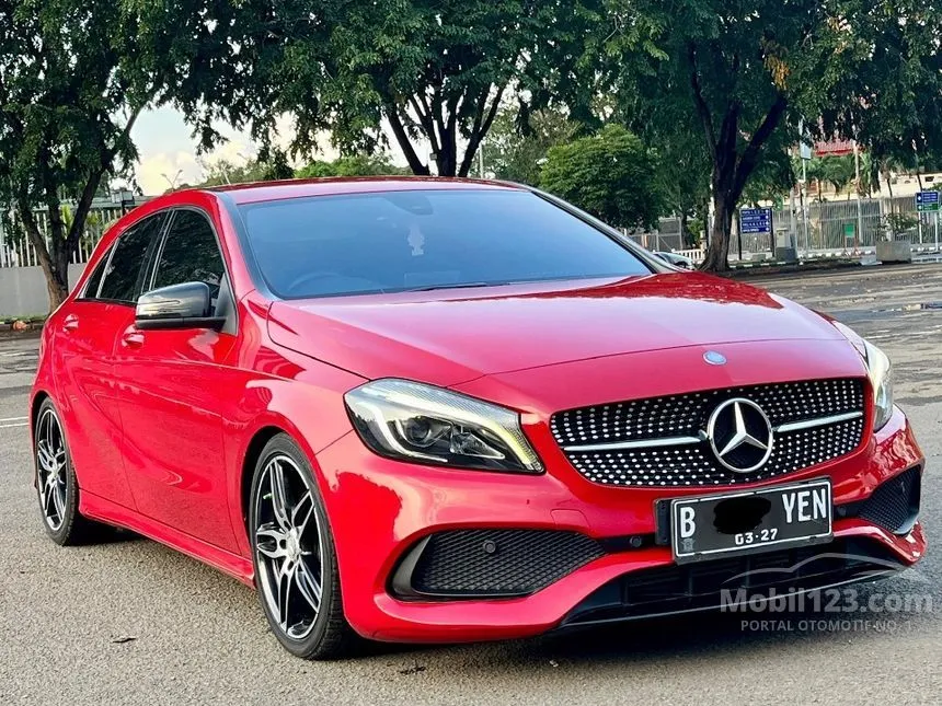 2015 Mercedes-Benz A200 Urban Hatchback