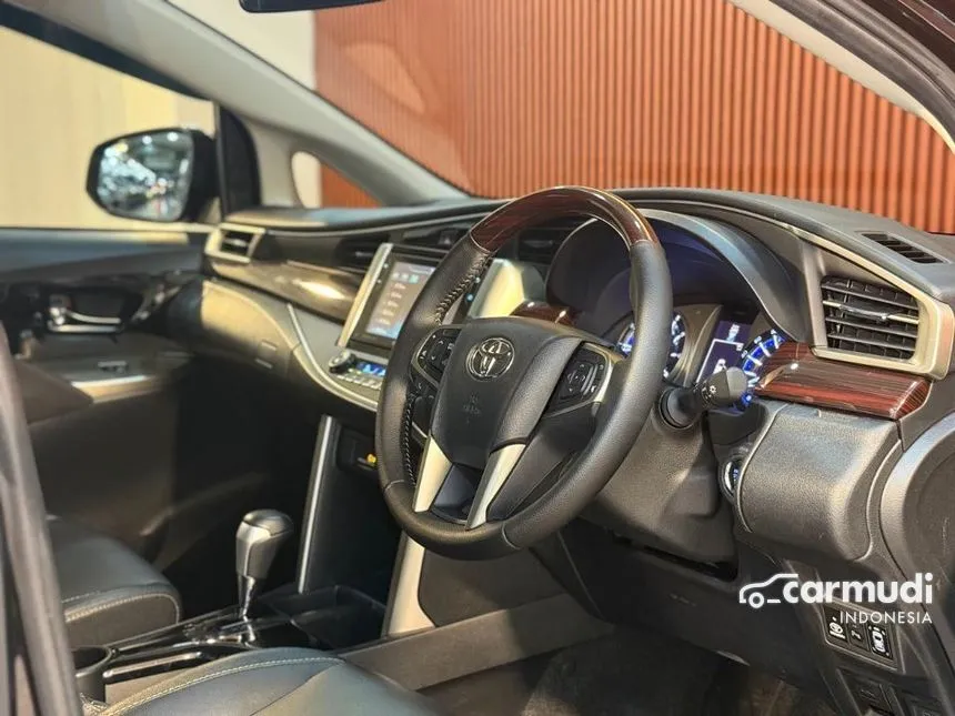 2018 Toyota Kijang Innova Venturer MPV