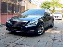 Mercedes-Benz E300 Avantgarde AMG Panoramic Black on black km 45rb