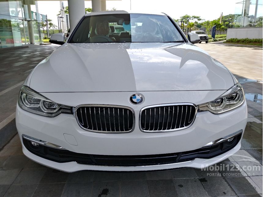 Jual Mobil BMW 320i 2018 Sport 2.0 di Banten Automatic 