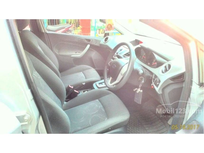 Jual Mobil Ford Fiesta 2011 Trend 1.4 di Yogyakarta 