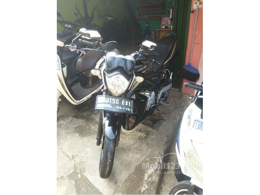 Jual Motor Yamaha V-Ixion 2010 0.2 di Jawa Barat Manual 