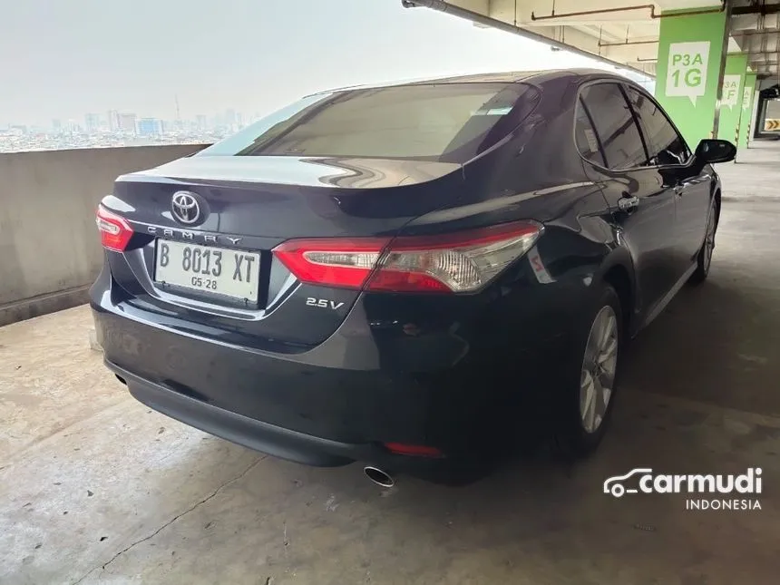 2019 Toyota Camry V Sedan