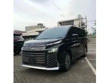 2022 Toyota Voxy 2.0 Van Wagon