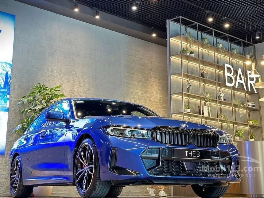 Jual Mobil BMW 330i 2024 M Sport Pro 2.0 di DKI Jakarta Automatic Sedan Biru Rp 1.140.000.000
