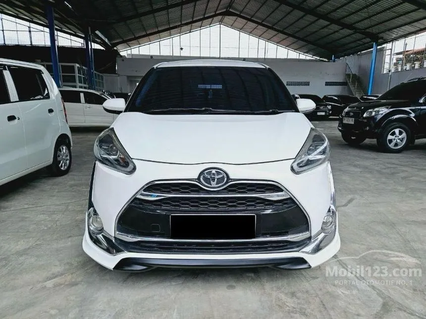 Jual Mobil Toyota Sienta 2017 Q 1.5 di Sumatera Utara Automatic MPV Putih Rp 175.000.000