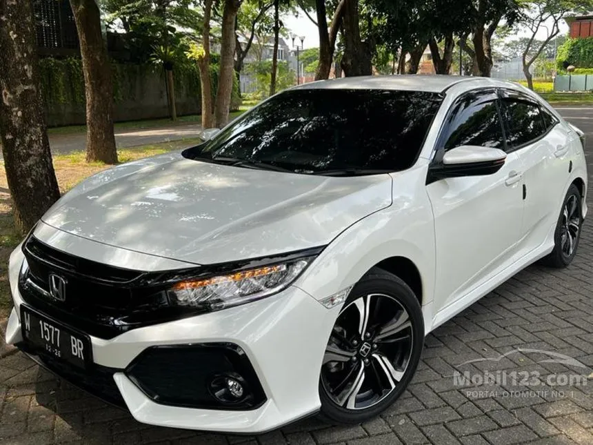 Jual Mobil Honda Civic 2019 E 1.5 di Jawa Timur Automatic Hatchback Putih Rp 410.000.000
