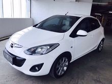 Mazda 2 V AT 2013 pemakaian 2014 white