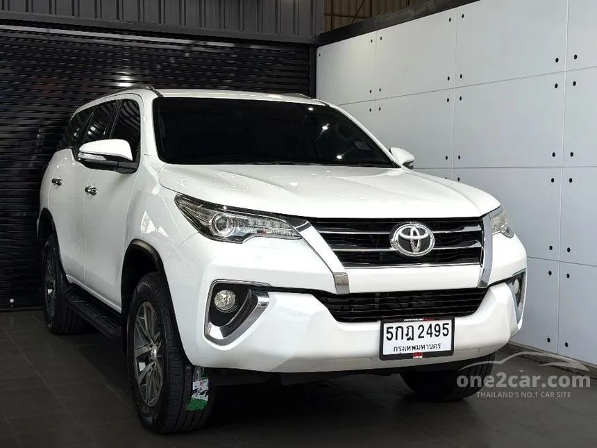 2016 Toyota FORTUNER V SUV