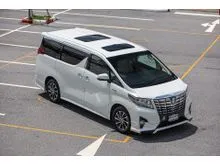 2017 Toyota ALPHARD 2.5 (ปี 15-23) Hybrid SR C-Package E-Four 4WD Van