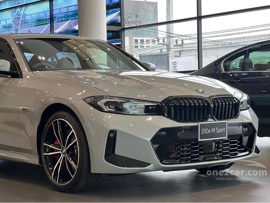 2024 BMW 330e M Sport Sedan