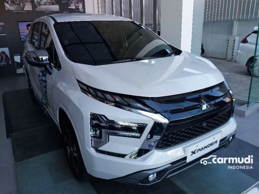 Jual Mobil Mitsubishi Xpander 2024 ULTIMATE 1.5 di Jawa Timur Automatic Wagon Putih Rp 309.700.000