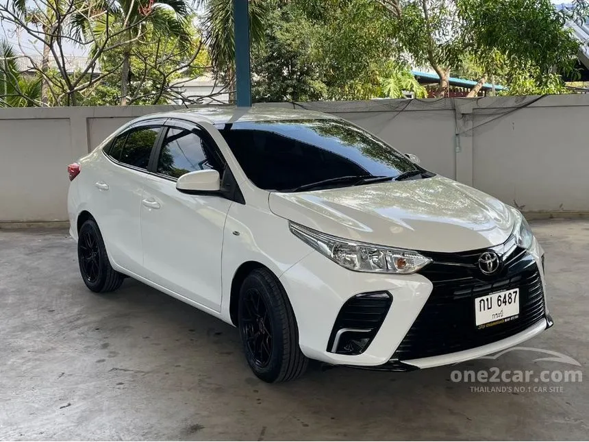 2022 Toyota Yaris Ativ Entry Sedan