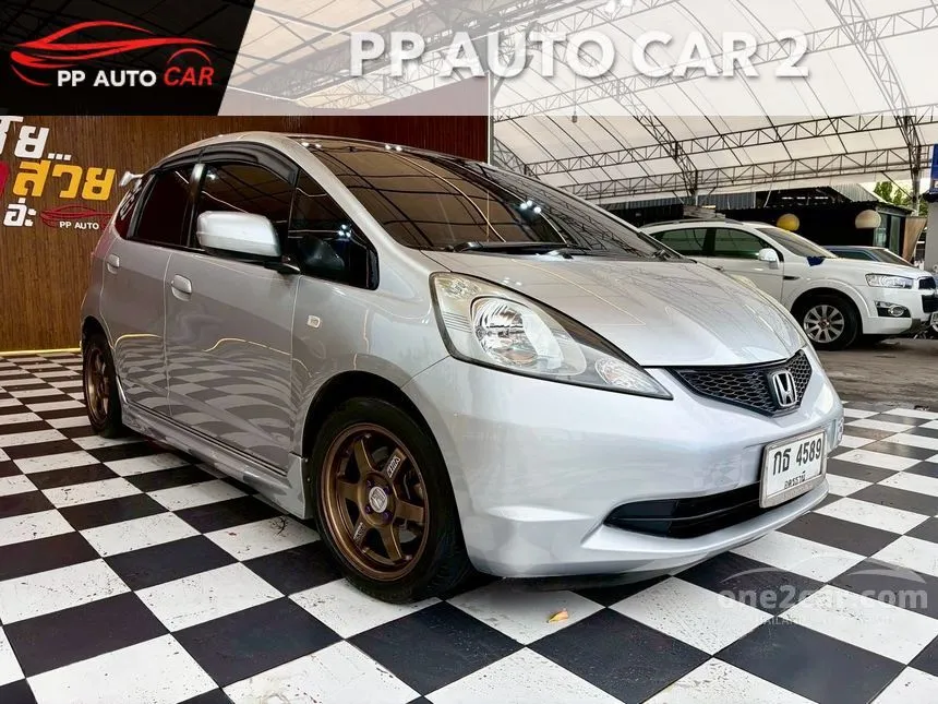 2010 Honda JAZZ V Hatchback