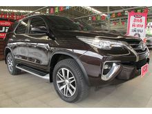 2017 Toyota Fortuner 2.8 (ปี 15-18) V SUV AT