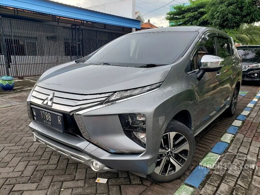 Jual Mobil Mitsubishi Xpander 2019 ULTIMATE 1.5 di Jawa Timur Automatic Wagon Abu