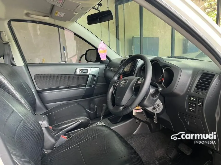 2017 Daihatsu Terios R Custom SUV