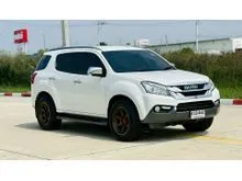 2015 Isuzu MU-X 3.0 (ปี 13-19) DVD 4WD SUV