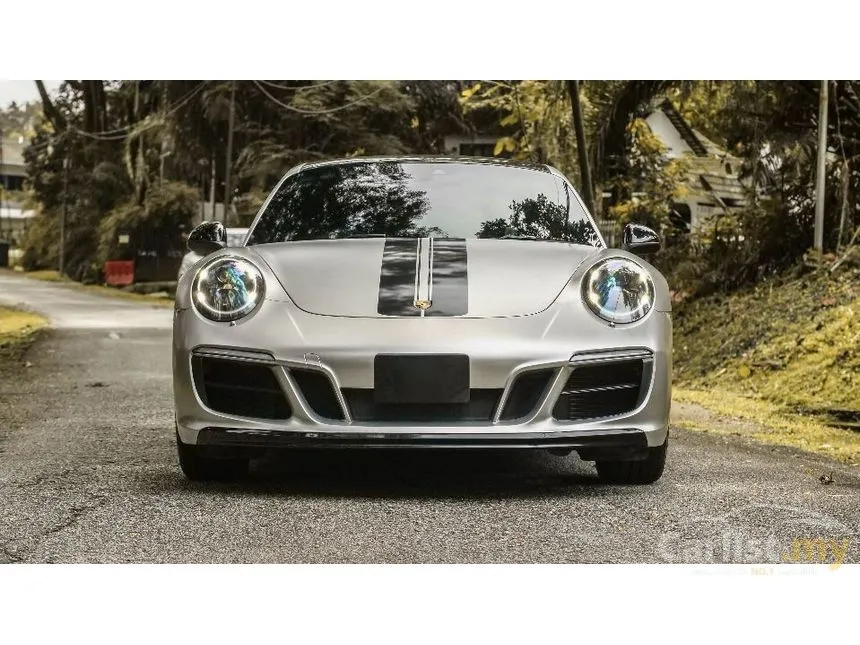 2018 Porsche 911 Carrera Coupe