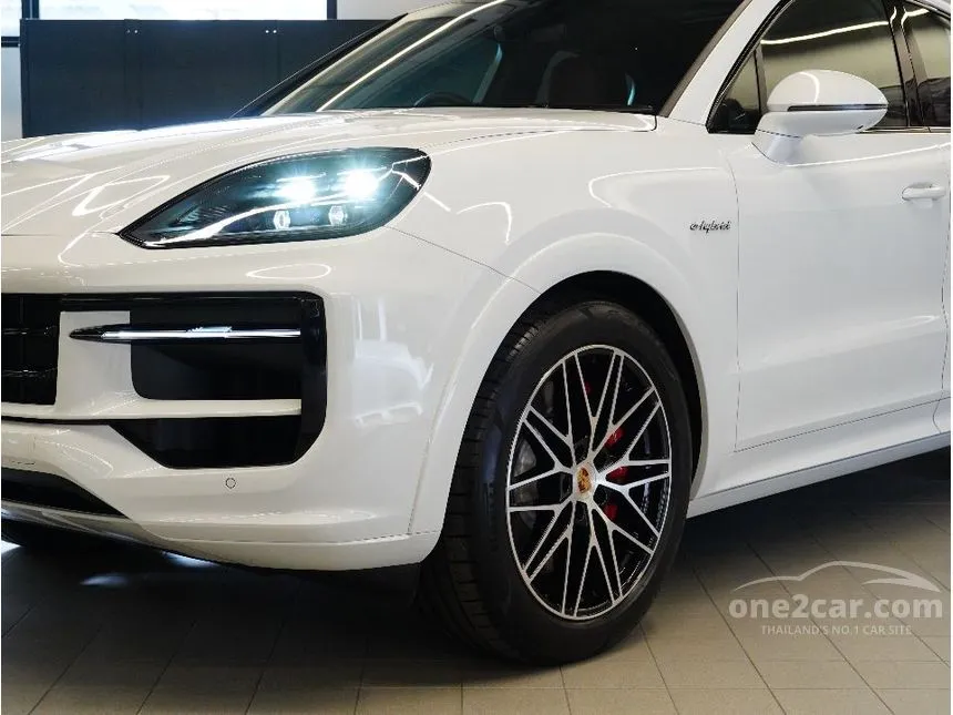 2026 Porsche CAYENNE S E-Hybrid Coupe