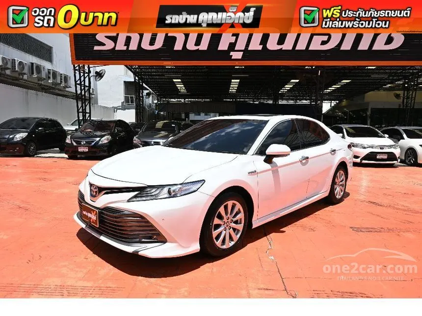 2019 Toyota CAMRY Hybrid Sedan