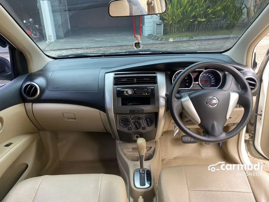 2013 Nissan Grand Livina XV MPV