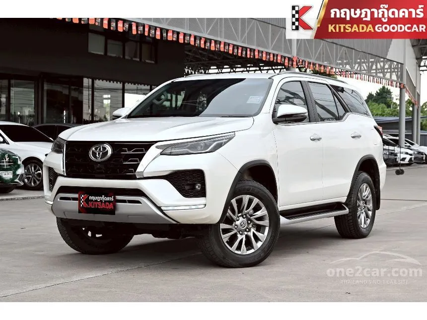 2022 Toyota FORTUNER V SUV