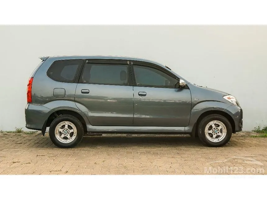 2011 Toyota Avanza E MPV