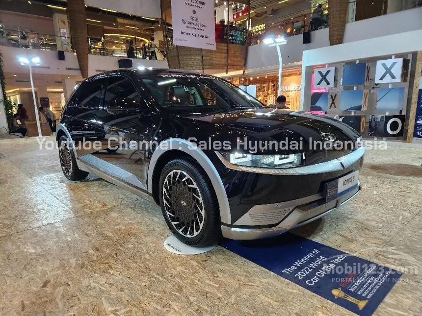 Jual Mobil Hyundai IONIQ 5 2023 Long Range Signature di DKI Jakarta Automatic Wagon Hitam Rp 750.000.000
