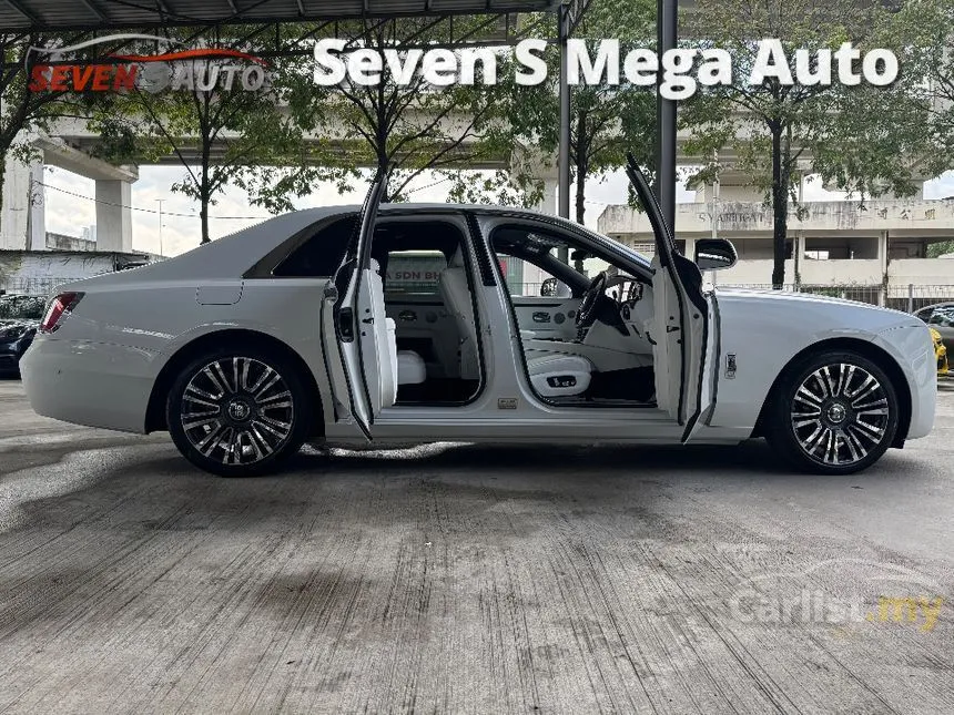 2023 Rolls-Royce Ghost Black Badge Sedan