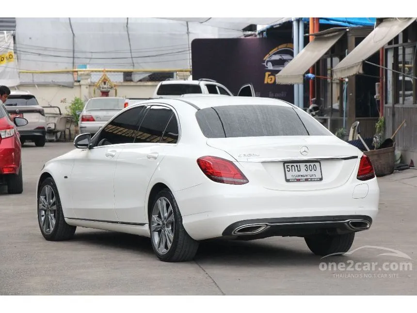 2021 Mercedes-Benz C300 e Avantgarde Sedan