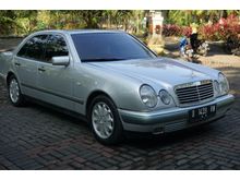 1996 Mercedes-Benz E320 3.2 W210 3.2 L6 Automatic Sedan