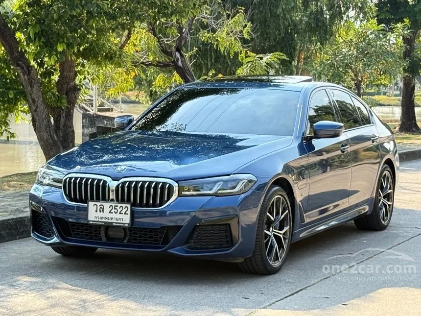 2022 BMW 530e M Sport Sedan