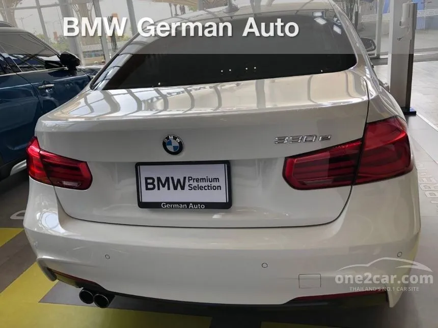 2016 BMW 330e M Sport Sedan