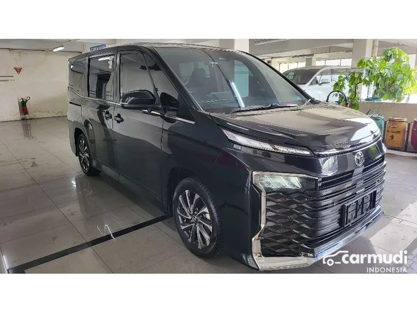 2026 Toyota Voxy (Premium Color) MPV