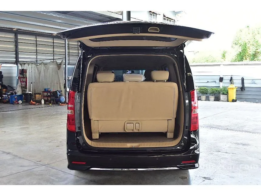 2022 Hyundai H-1 Elite NS Van