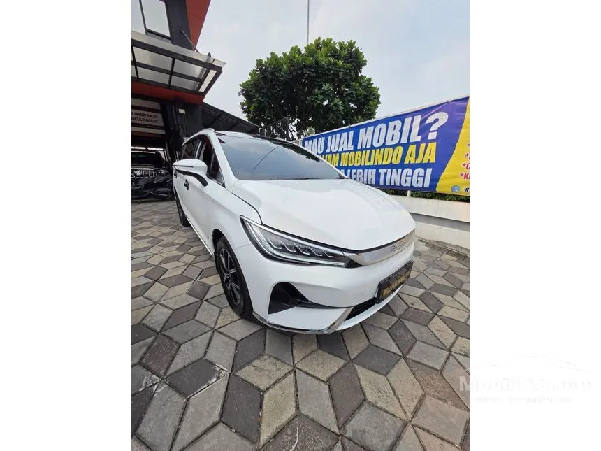 2025 BYD M6 Superior Captain 6 Seater MPV